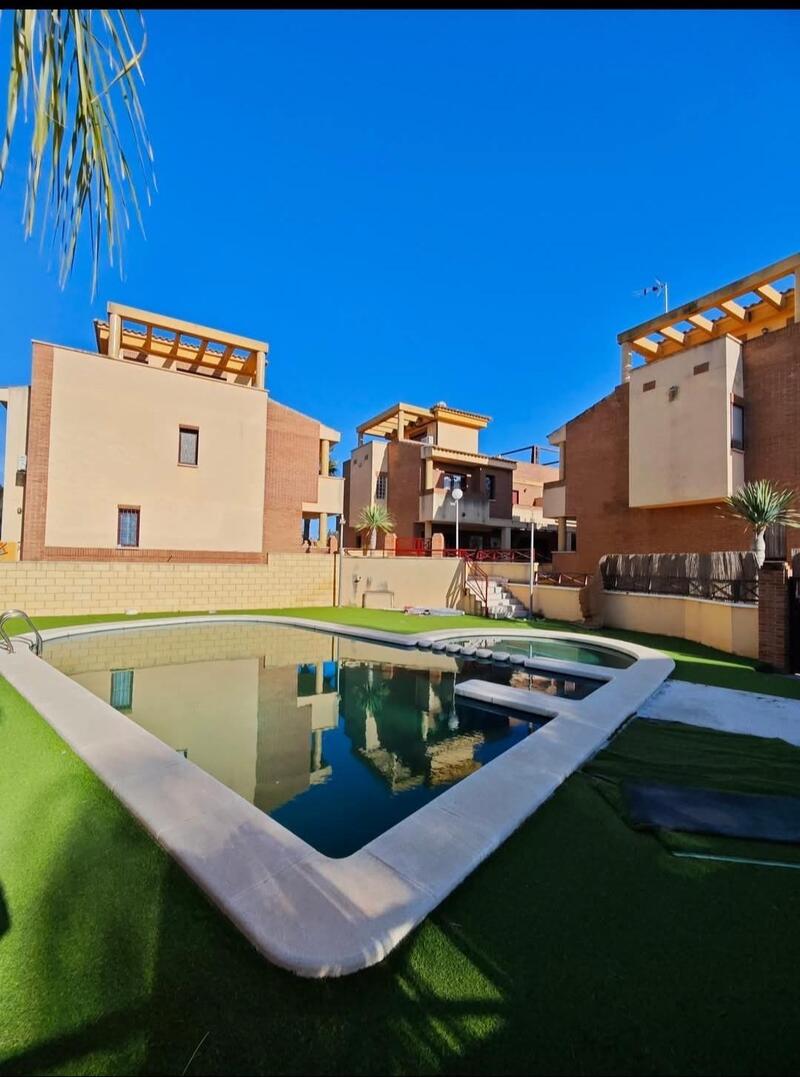 2 chambre Duplex à vendre