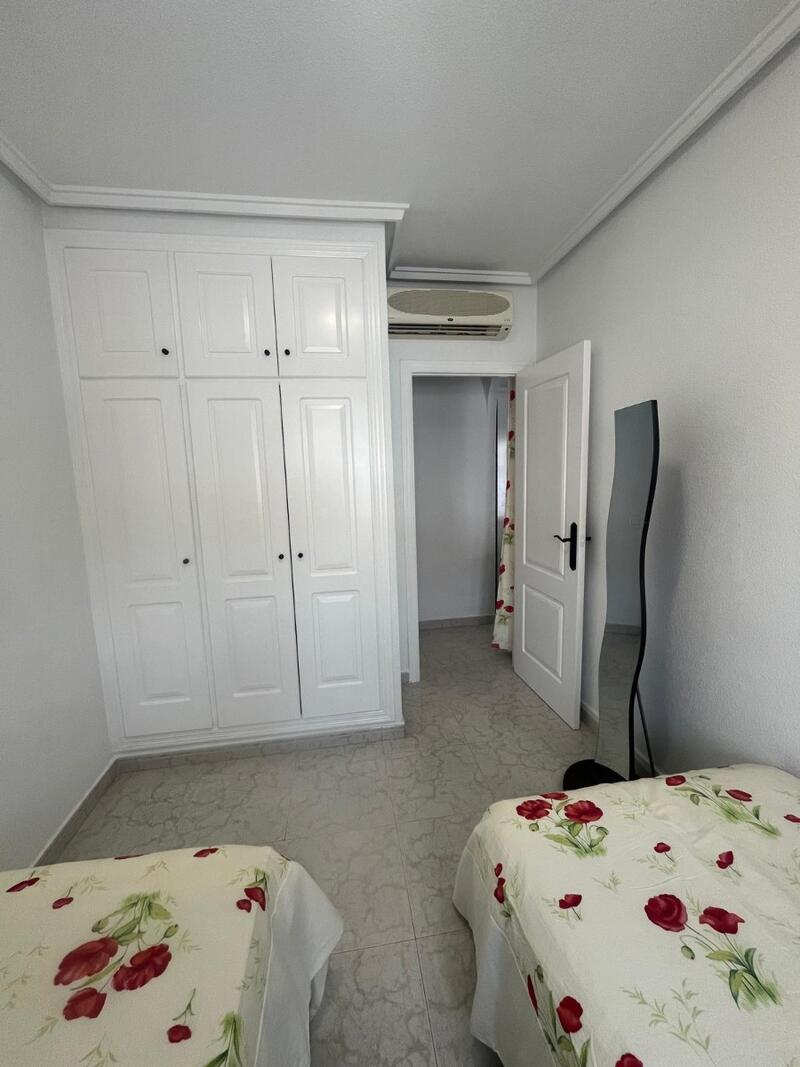 2 bedroom Townhouse for sale