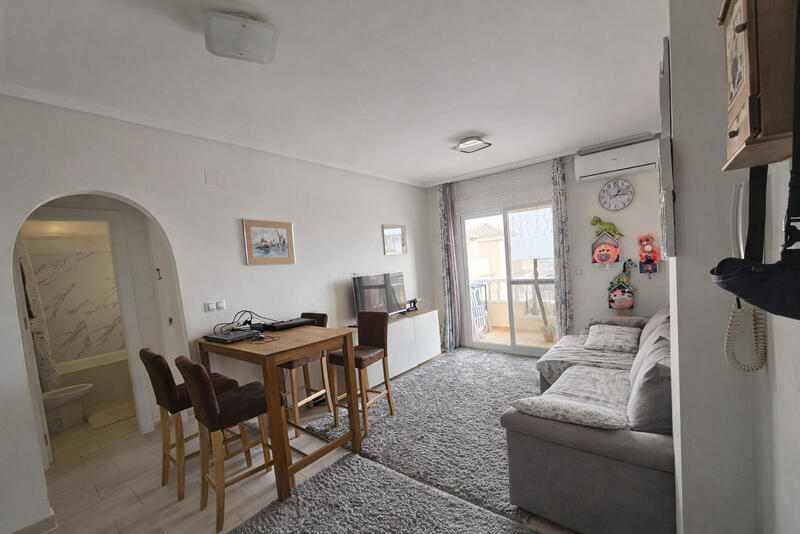 2 bedroom Apartment for sale
