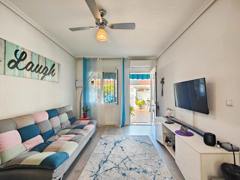 2 bedroom Townhouse for sale