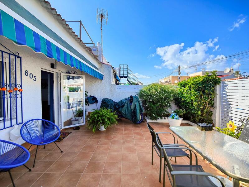 2 bedroom Townhouse for sale
