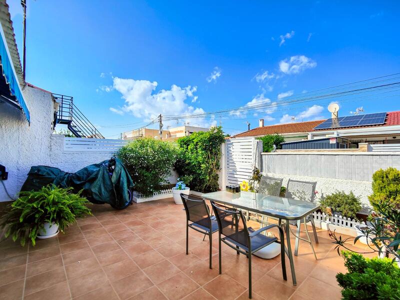 2 bedroom Townhouse for sale