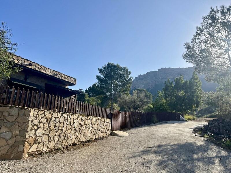 3 bedroom Country House for sale