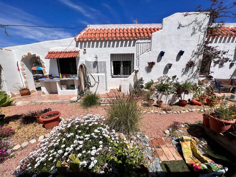 2 bedroom Country House for sale