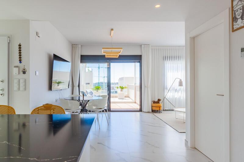 2 bedroom Apartment for sale