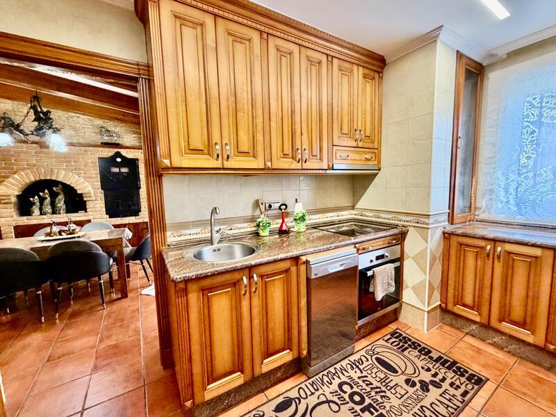 4 bedroom Country House for sale