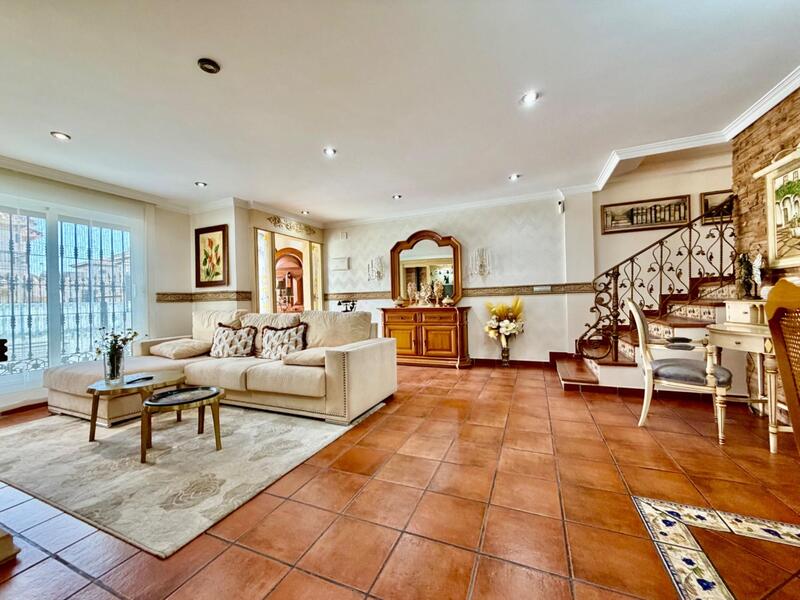 4 bedroom Country House for sale