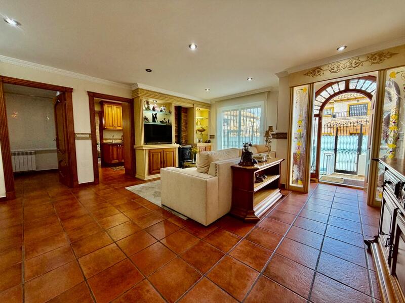 4 bedroom Country House for sale