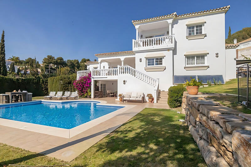 5 bedroom Villa for sale