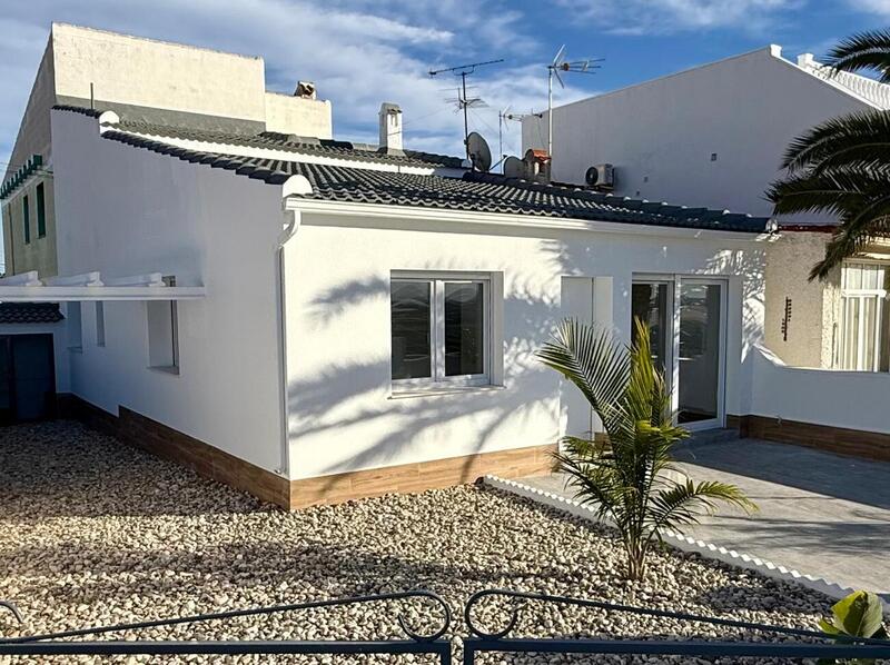 3 bedroom Country House for sale