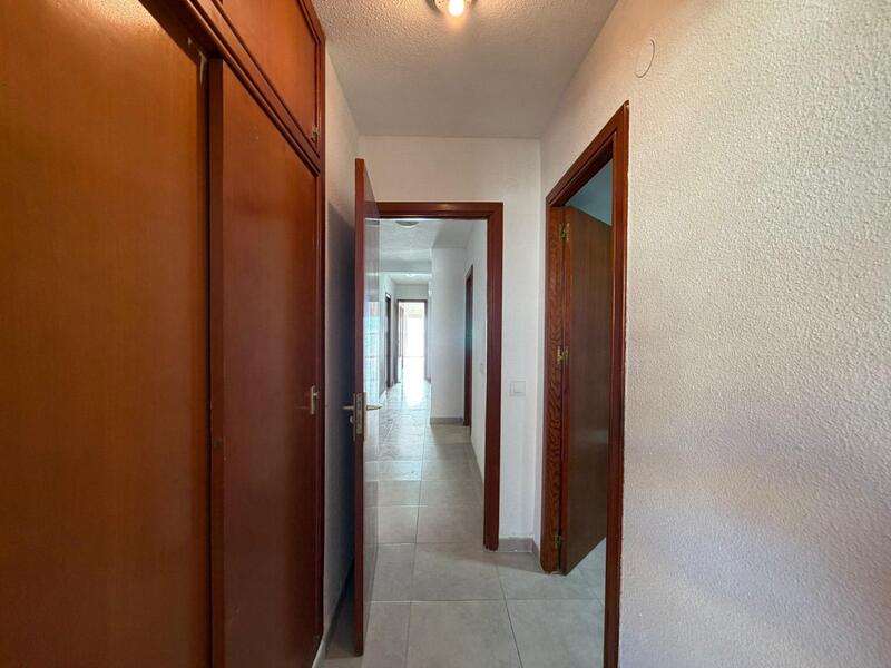 4 bedroom Apartment for sale