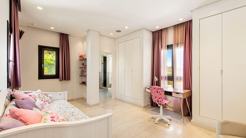 5 bedroom Villa for sale