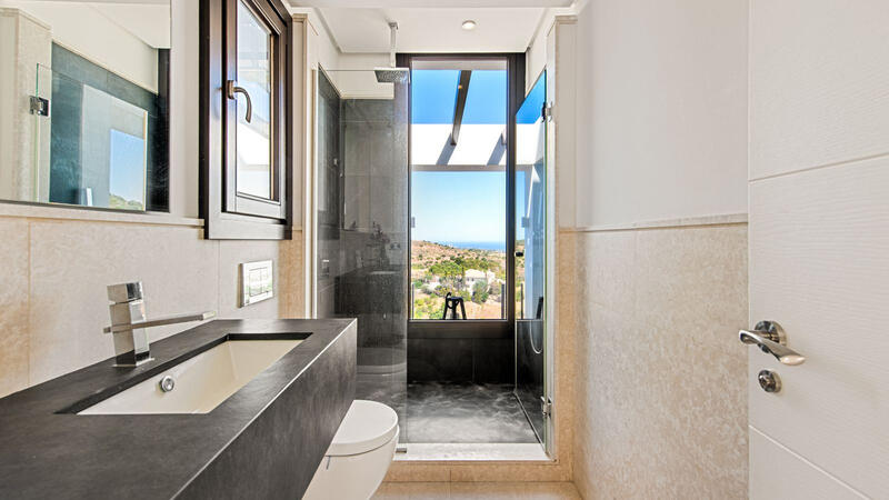 5 bedroom Villa for sale