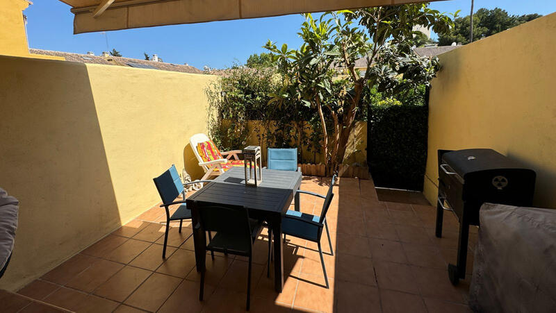 3 bedroom Townhouse for sale