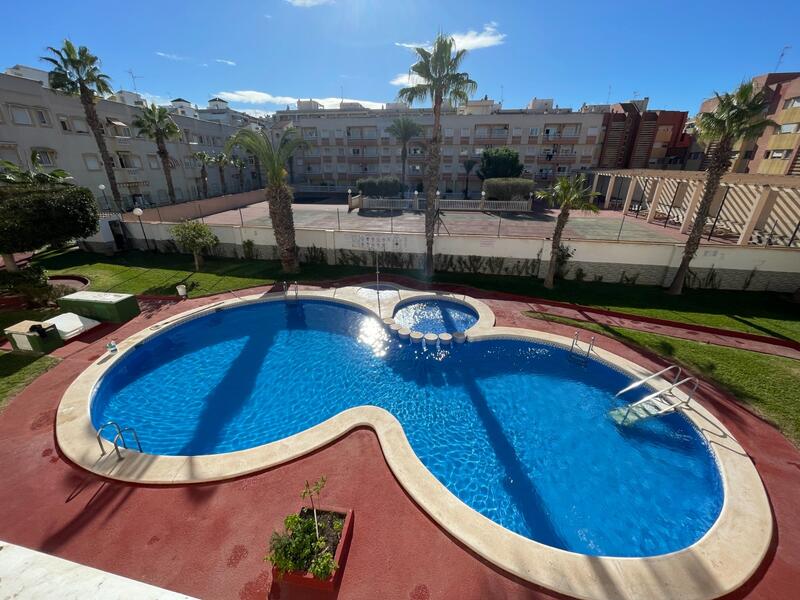 Apartamento en venta en Torrevieja, Alicante