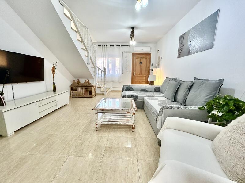 4 bedroom Townhouse for sale