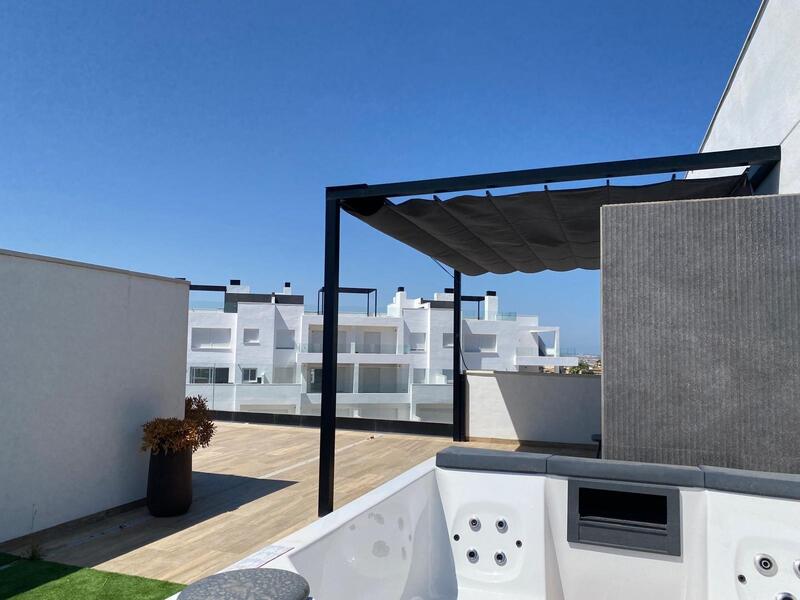 3 bedroom Apartment for sale