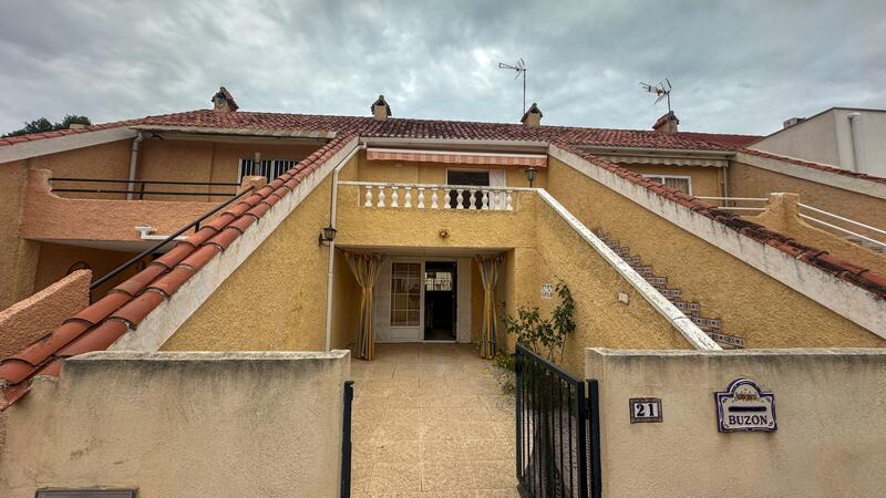 2 bedroom Townhouse for sale