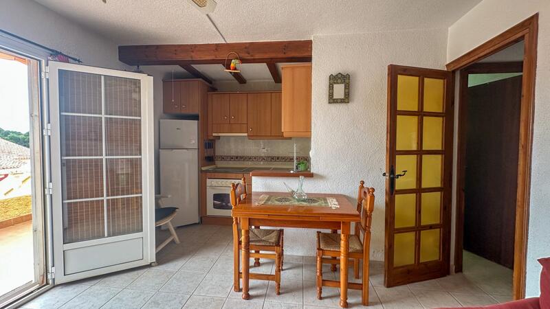 2 bedroom Townhouse for sale