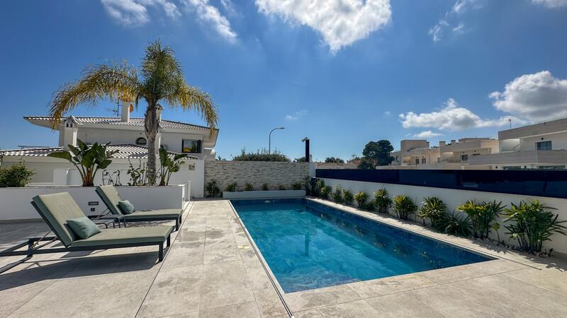 4 bedroom Villa for sale