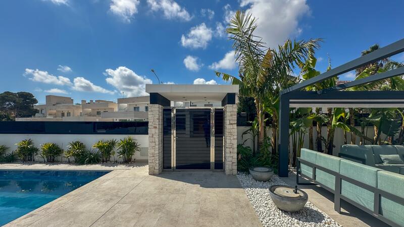4 bedroom Villa for sale