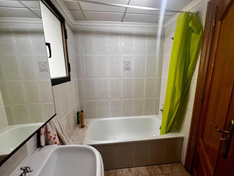 4 bedroom Apartment for sale