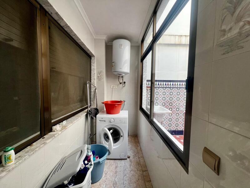 4 bedroom Apartment for sale
