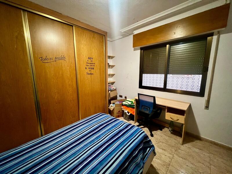 4 bedroom Apartment for sale