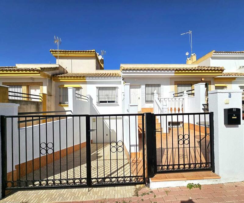3 bedroom Townhouse for sale