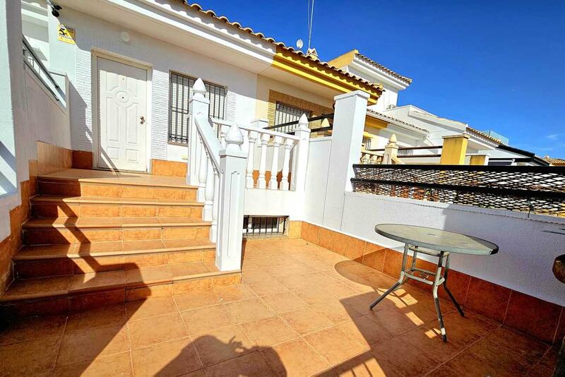 3 bedroom Townhouse for sale