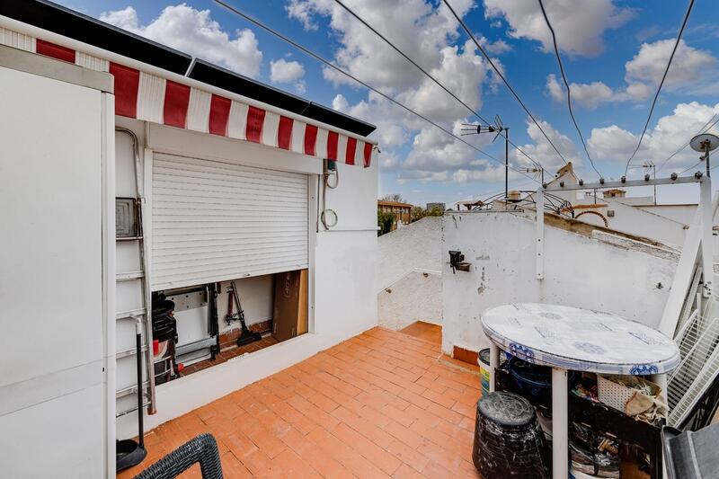 3 bedroom Townhouse for sale