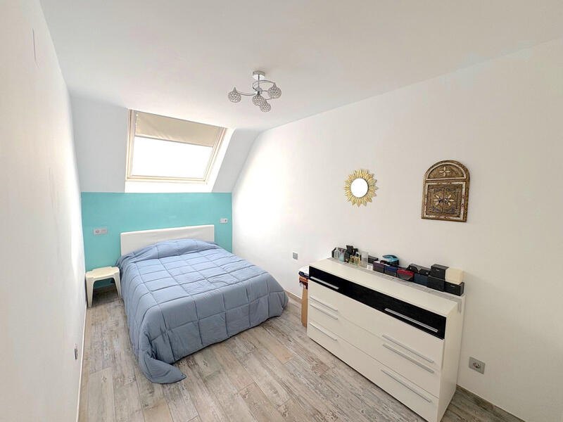 3 bedroom Townhouse for sale
