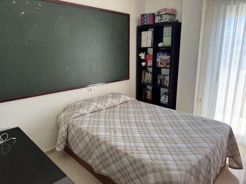 4 bedroom Apartment for sale