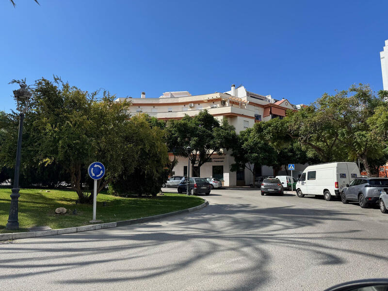 4 bedroom Apartment for sale