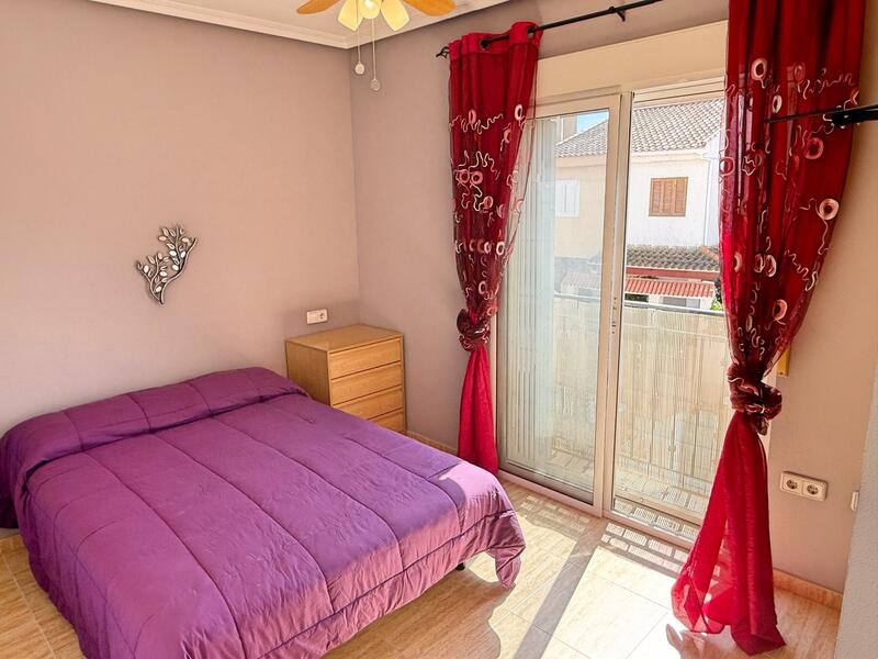 2 bedroom Townhouse for sale