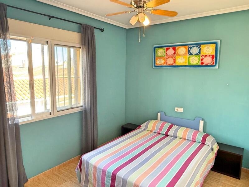 2 bedroom Townhouse for sale