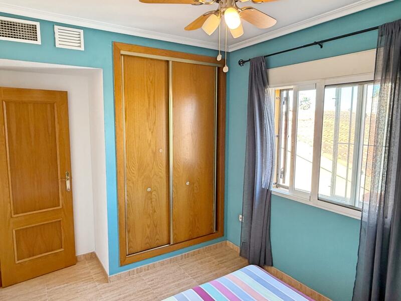2 bedroom Townhouse for sale