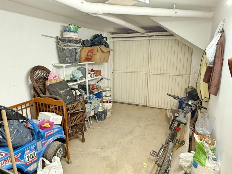 2 bedroom Townhouse for sale