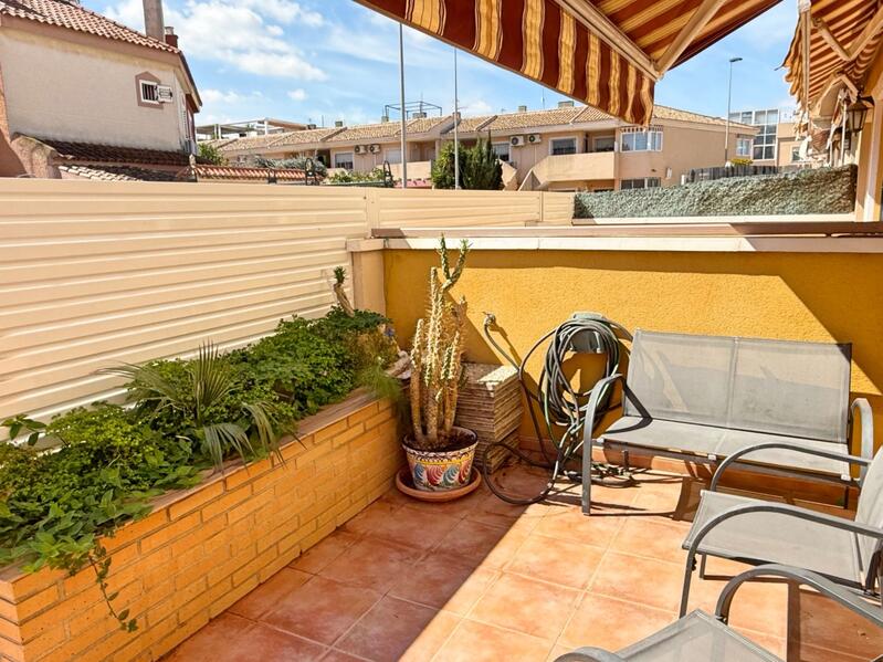 2 bedroom Townhouse for sale