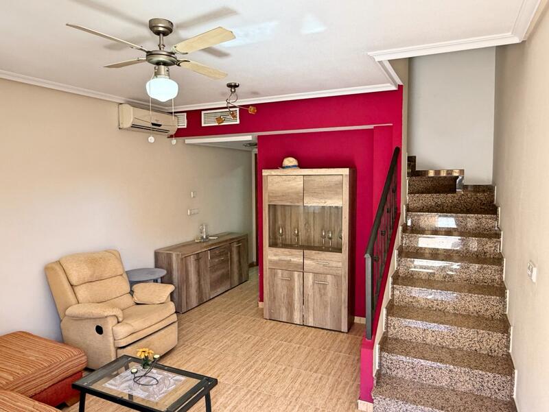 2 bedroom Townhouse for sale