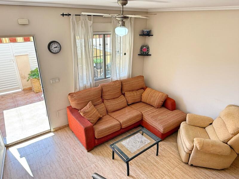 2 bedroom Townhouse for sale