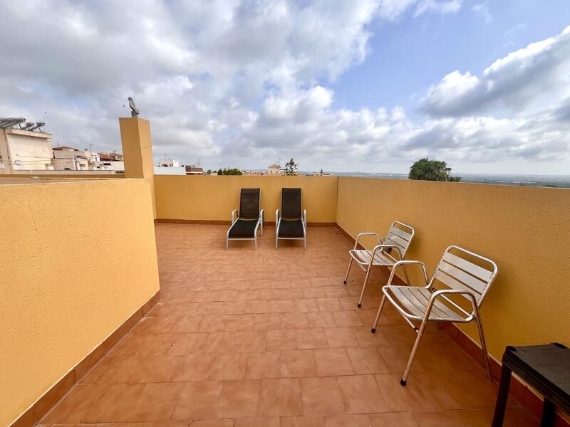 5 bedroom Apartment for sale