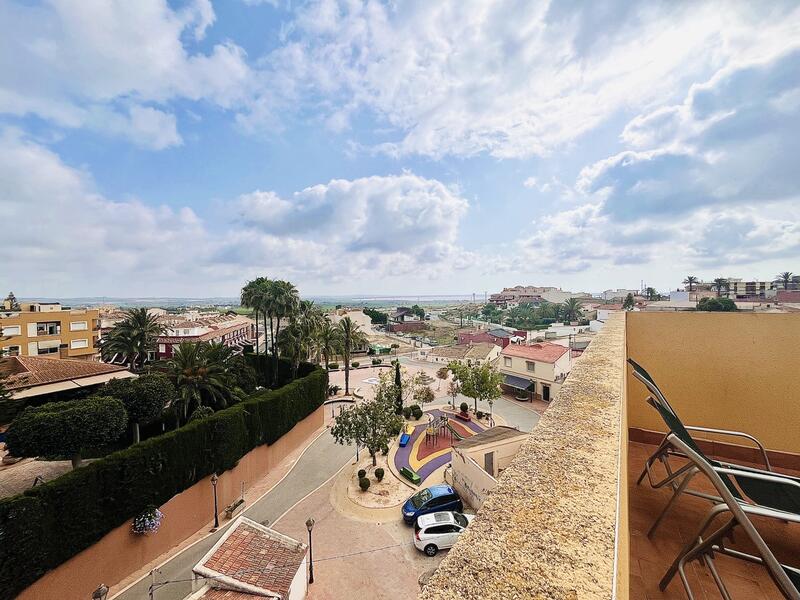 5 bedroom Apartment for sale