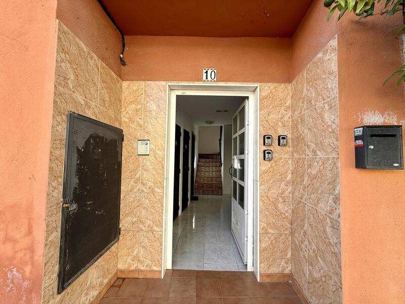 5 bedroom Apartment for sale