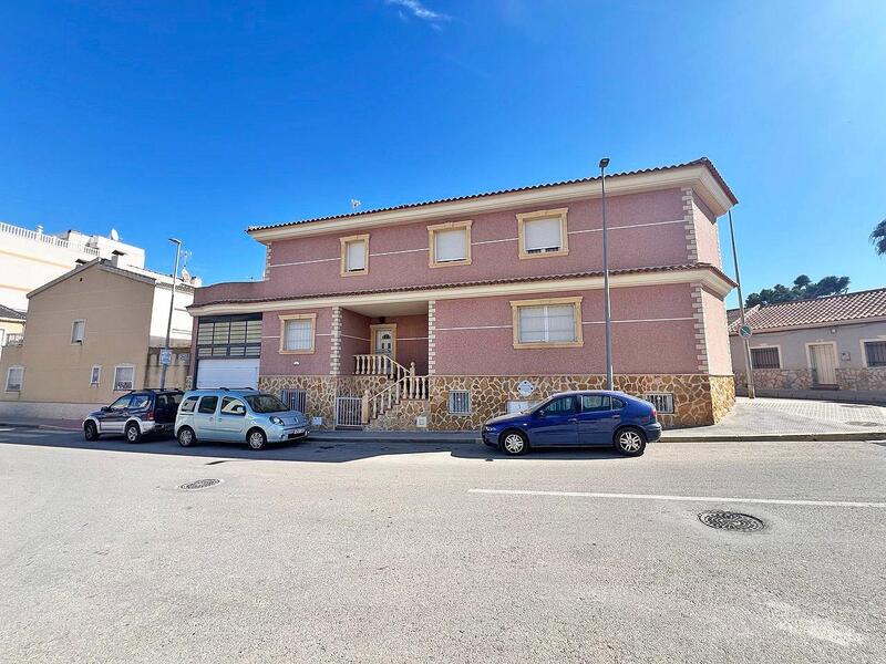 6 chambre Villa à vendre