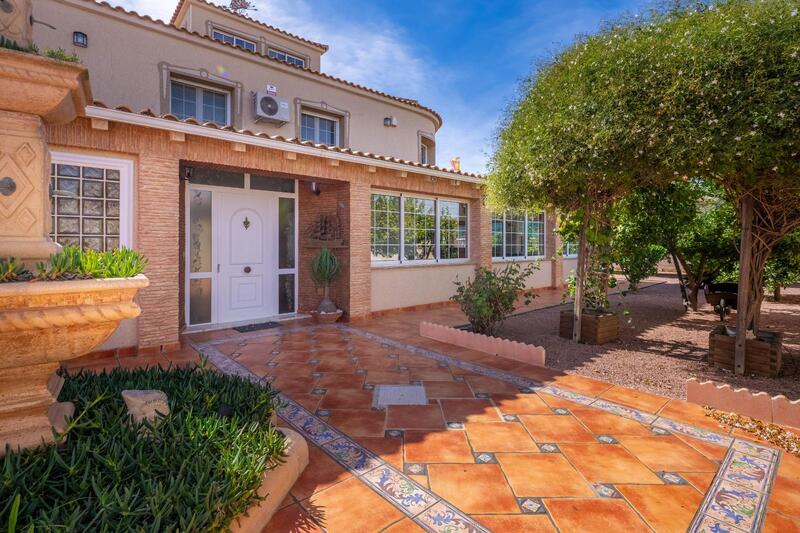 6 chambre Villa à vendre