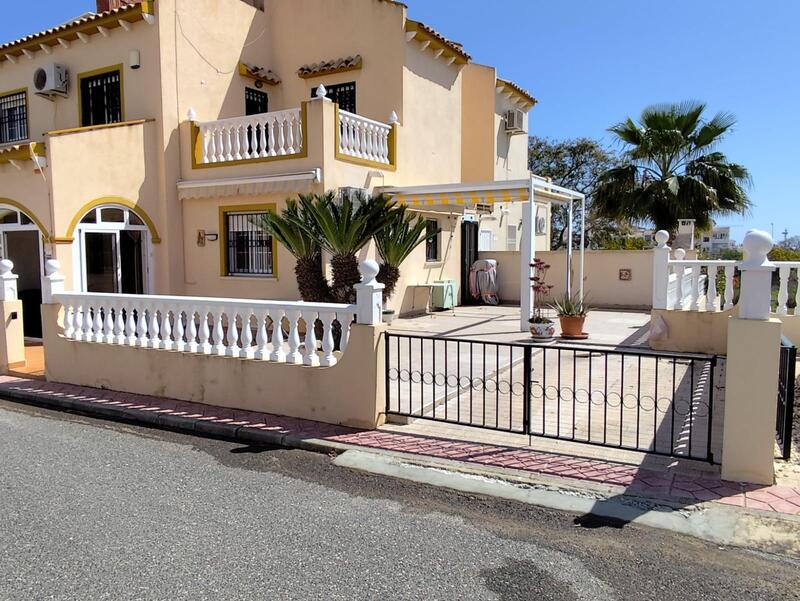 2 bedroom Villa for sale