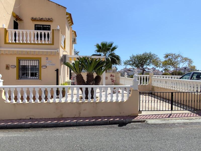 2 bedroom Villa for sale