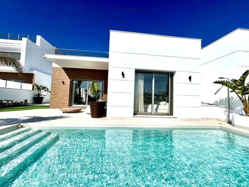 4 bedroom Villa for sale