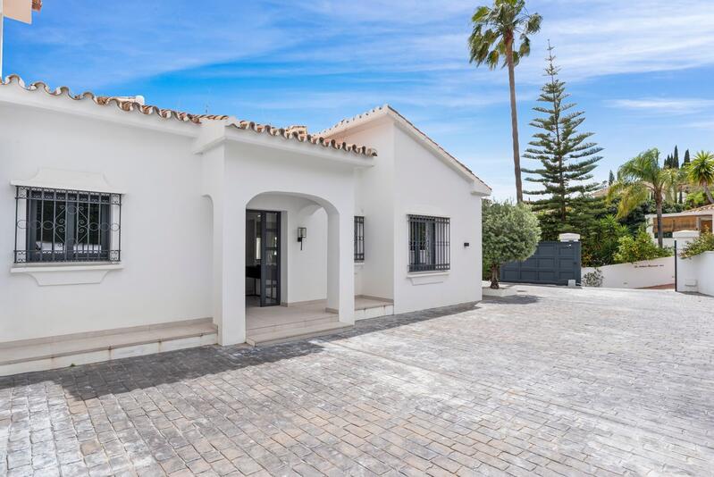 5 bedroom Villa for sale